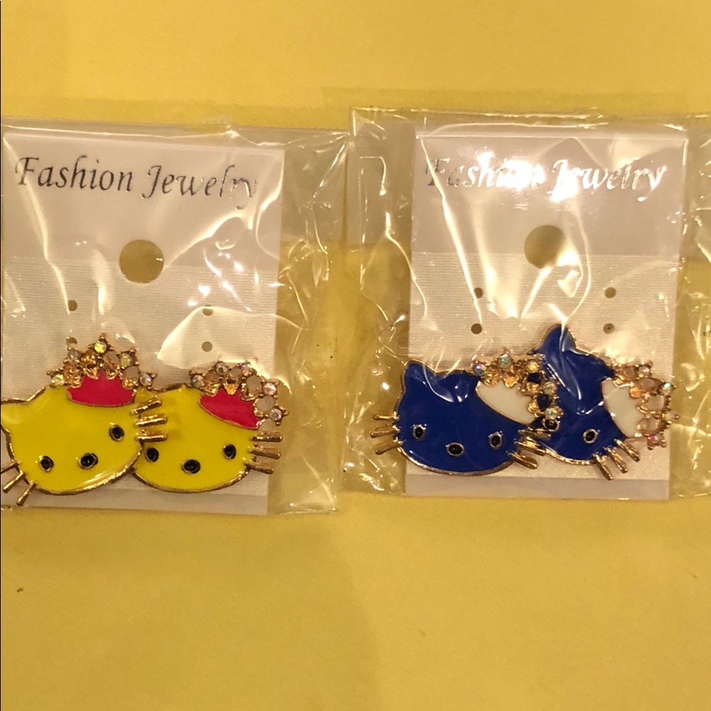 Really cute Hello Kitty earrings